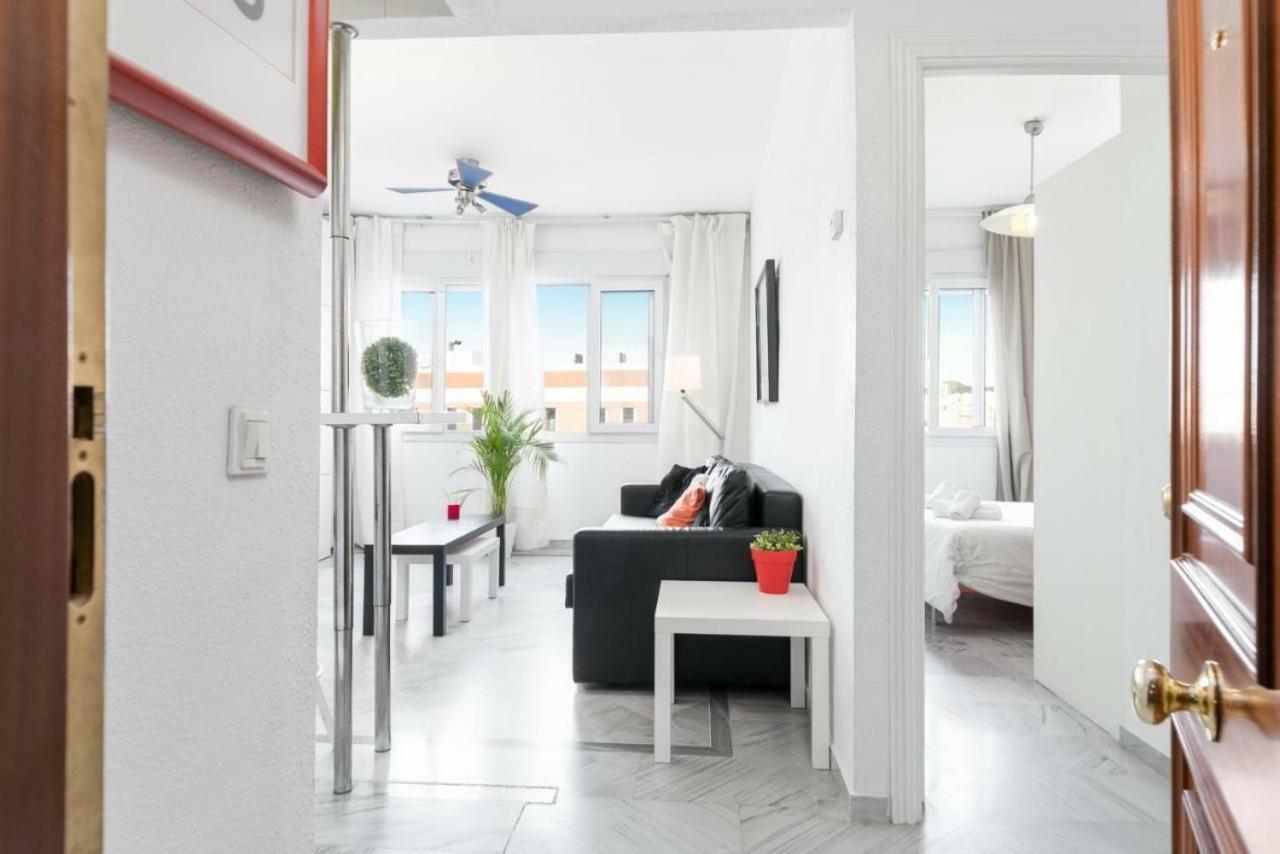 Lovely Suite With River Views And Parking Màlaga Exteriér fotografie
