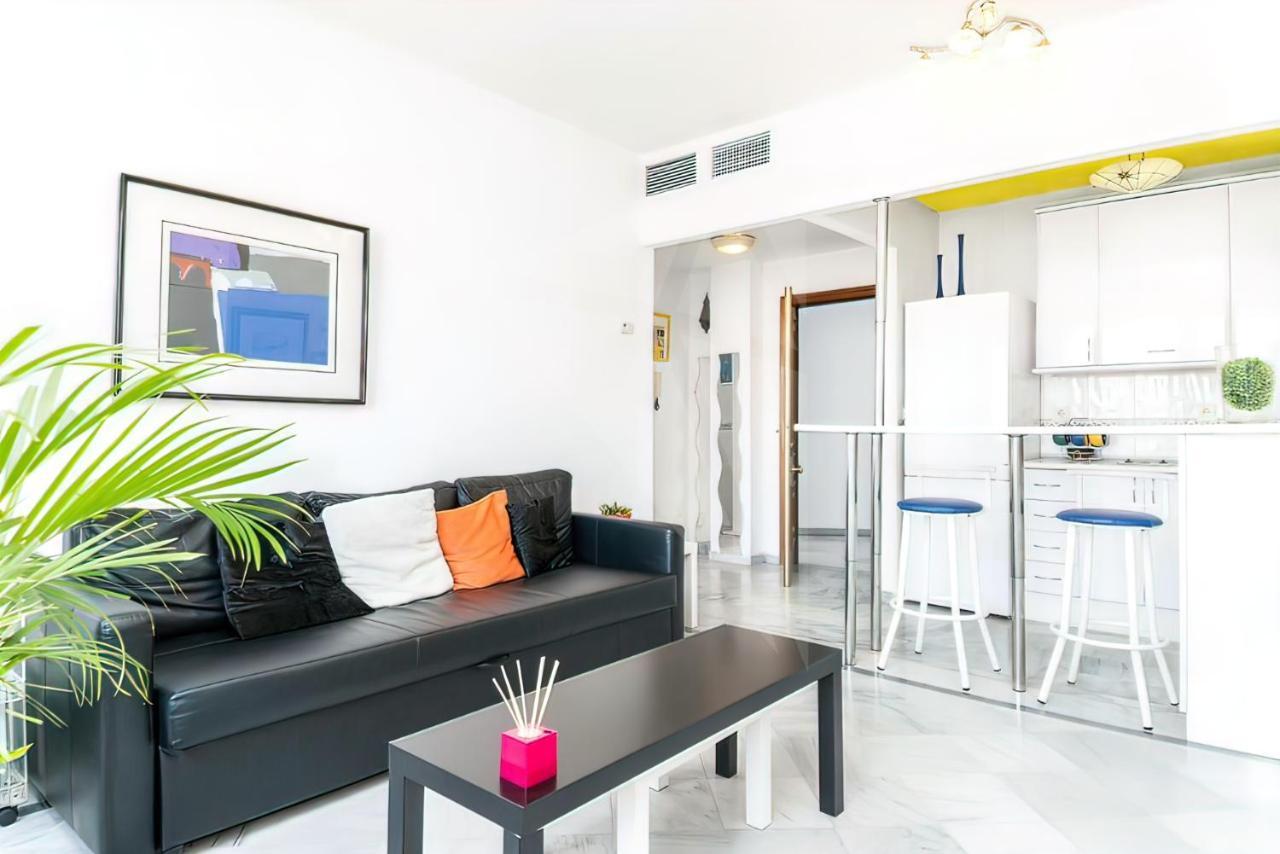 Lovely Suite With River Views And Parking Màlaga Exteriér fotografie