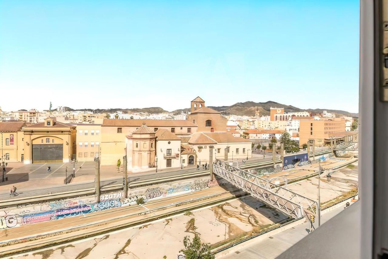 Lovely Suite With River Views And Parking Màlaga Exteriér fotografie